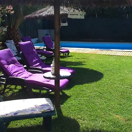 La Hojarasca Cuevas Del Valle